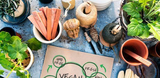 Alimentos que parecen veganos pero que no lo son La Comisión Europea registra la Iniciativa "Etiquetado alimentario obligatorio «No vegeteriano/Vegetariano/Vegano»"