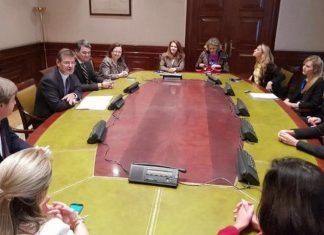 Los animales domésticos dejan de ser «cosas» en el Código Civil español los animales domésticos dejan de ser "cosas"