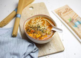 Sopa de miso vegana con noodles gluten-free Sopa de miso vegana con noodles gluten-free