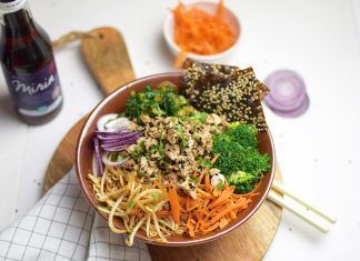 Bibimbap vegano con tofu Bibimbap vegano con tofu