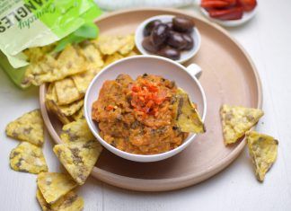 Zaalouk: una deliciosa salsa marroquí de berenjena y tomate Zaalouk: una deliciosa salsa marroquí de berenjena y tomate