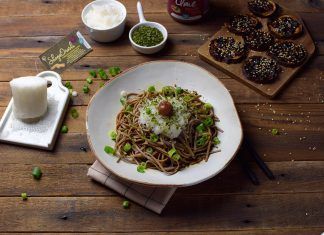 Receta: Oroshi soba (noodles con rábano blanco rallado) Receta: Oroshi soba (noodles con rábano blanco rallado)