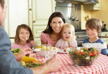 Consejos para empezar bien en la mesa con la alimentación sólida