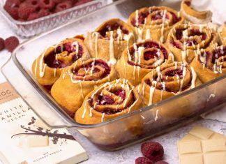 Receta: Rollitos rellenos de frambuesa y chocolate blanco Receta: Rollitos rellenos de frambuesa y chocolate blanco