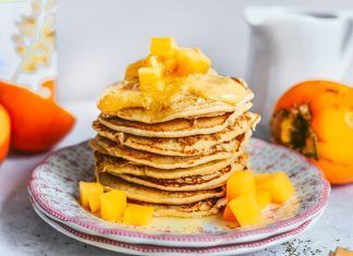 Receta: Pancakes veganos esponjosos con caqui