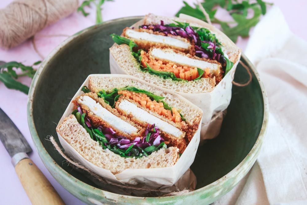 Bocadillo de tofu crujiente