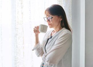 El papel de las plantas medicinales en el tratamiento de la menopausia plantas medicinales menopausia