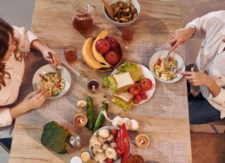 Comer limpio y sano mesa con comida vegana