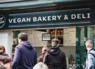 Londres, Tokio y Nueva York, entre las principales ciudades veganas del mundo Deli vegano en Candem-Londres.