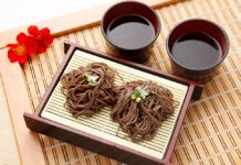 Salsas veganas ecológicas en verano soba nooodles
