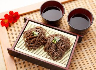 Salsas veganas ecológicas en verano soba nooodles