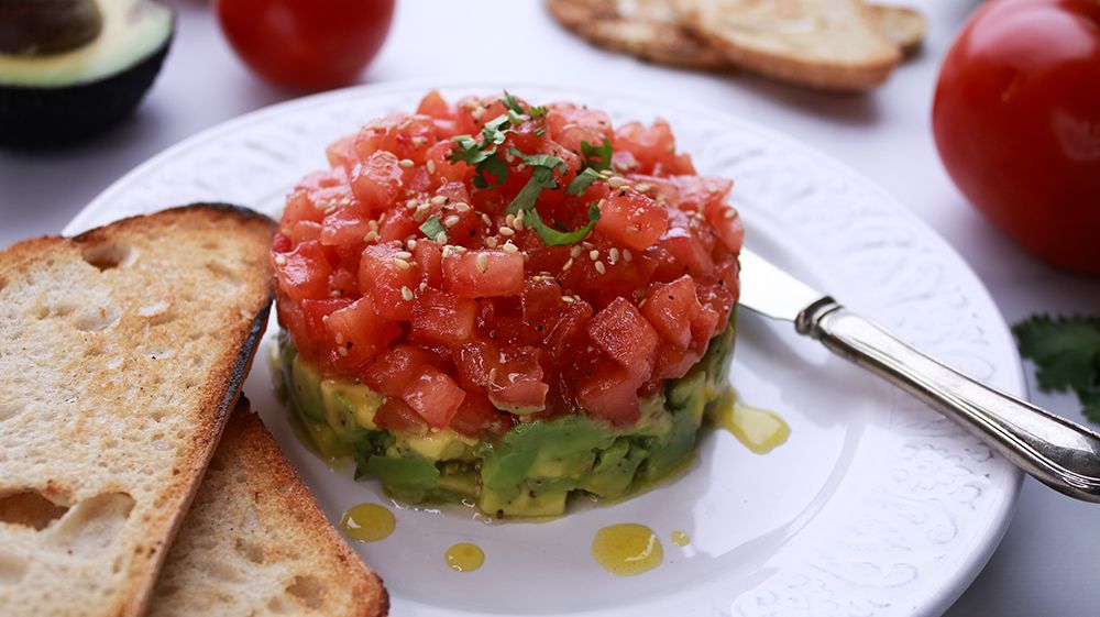 Tartar de aguacate y tomate