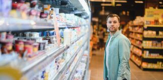 ¿Es más probable vivir hasta los 100 años si se come carne? Lo que dice (y no dice) la ciencia