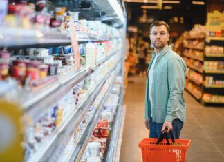¿Es más probable vivir hasta los 100 años si se come carne? Lo que dice (y no dice) la ciencia